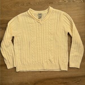 🎁 VINTAGE 90s Classic Elements Cream Fuzzy Soft Cable Knit Sweater